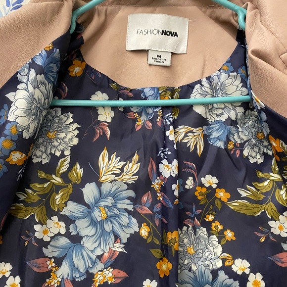 Women’s Jacket - Picture 3 of 4